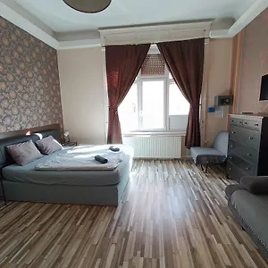 liechtenstein-apartments.inbudapesthotels.com/