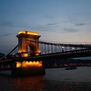 elite-apartments-budapest.inbudapesthotels.com/
